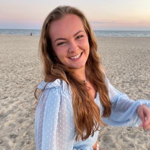 Meet your Posher, Kelly